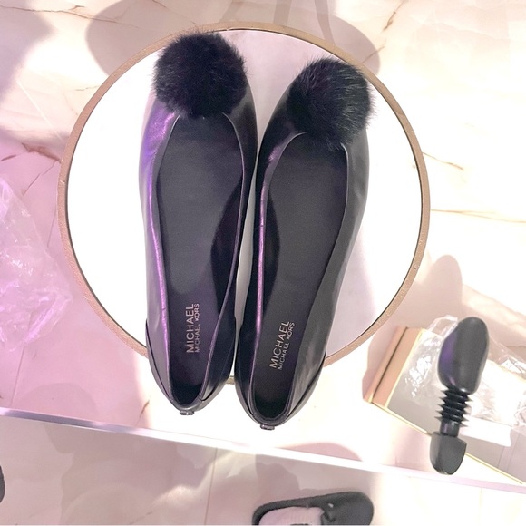 **NWT** Micheal KORS Leather Remi Puff/Pom Ballet flats 7 - Picture 7 of 9